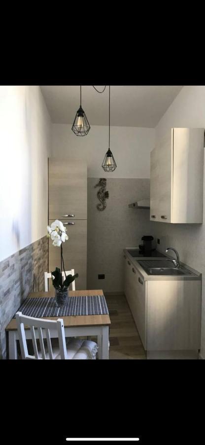 Appartement Casa Fronte Del Porto à Bari Extérieur photo